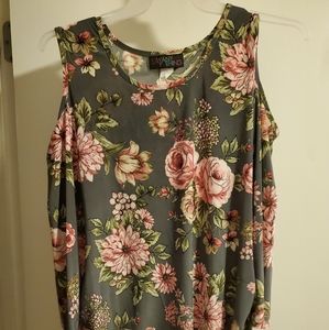 Light weighted floral blouse